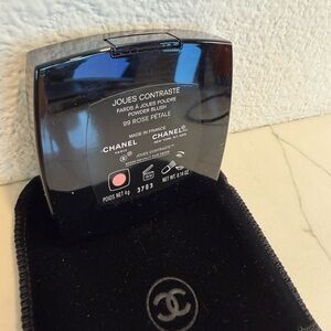 CHANEL Joues Contraste Blush in Black Compact